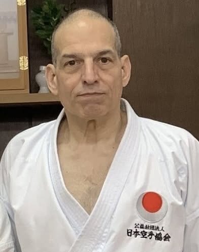 D&eacute;c&egrave;s de L&eacute;on Montoya, instructeur JKA form&eacute; au Hoitsugan